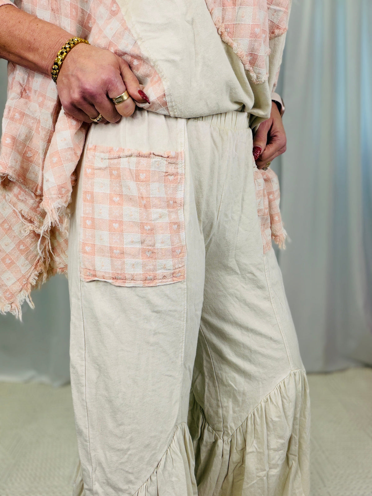 Rooftop Patio Heart Pocket Wide Flare Pants In 3 Colors