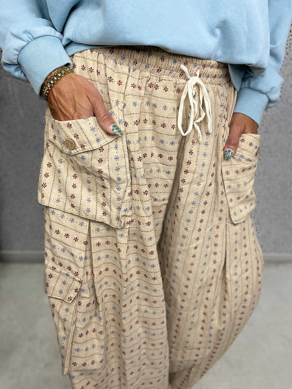Oli & Hali WASHED 3D POCKET FLOWER PATTERN WIDE LEG PANTS *Final Sale*