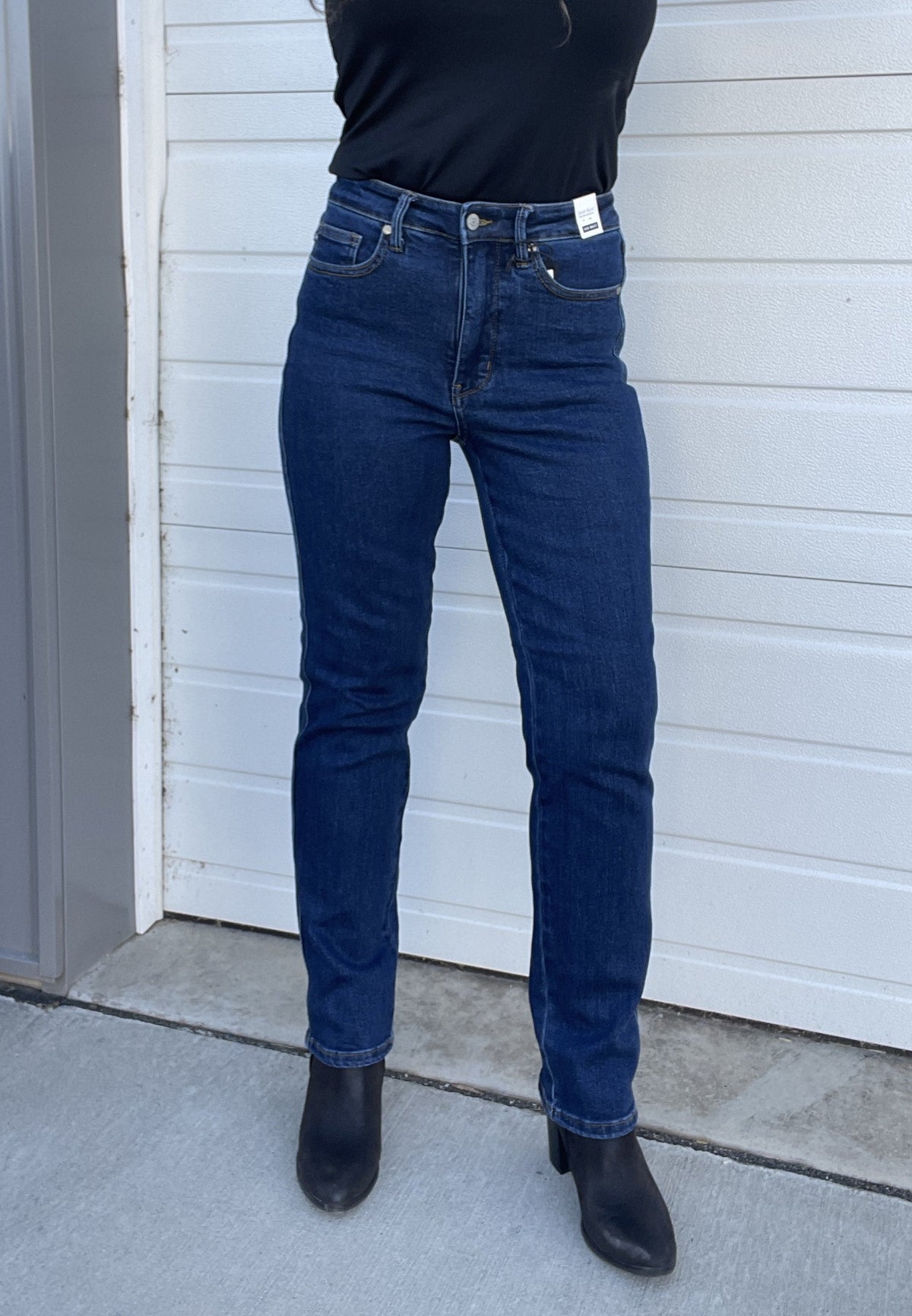 Judy Blue Beverly Tummy Control Classic Straight Leg Jean 575