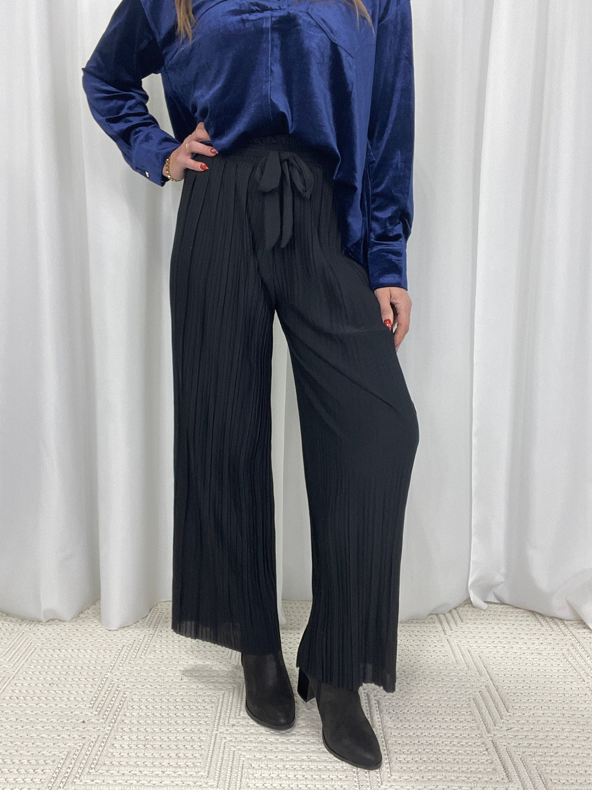 Pick Me Up Pleated Pants In Black *Final Sale*