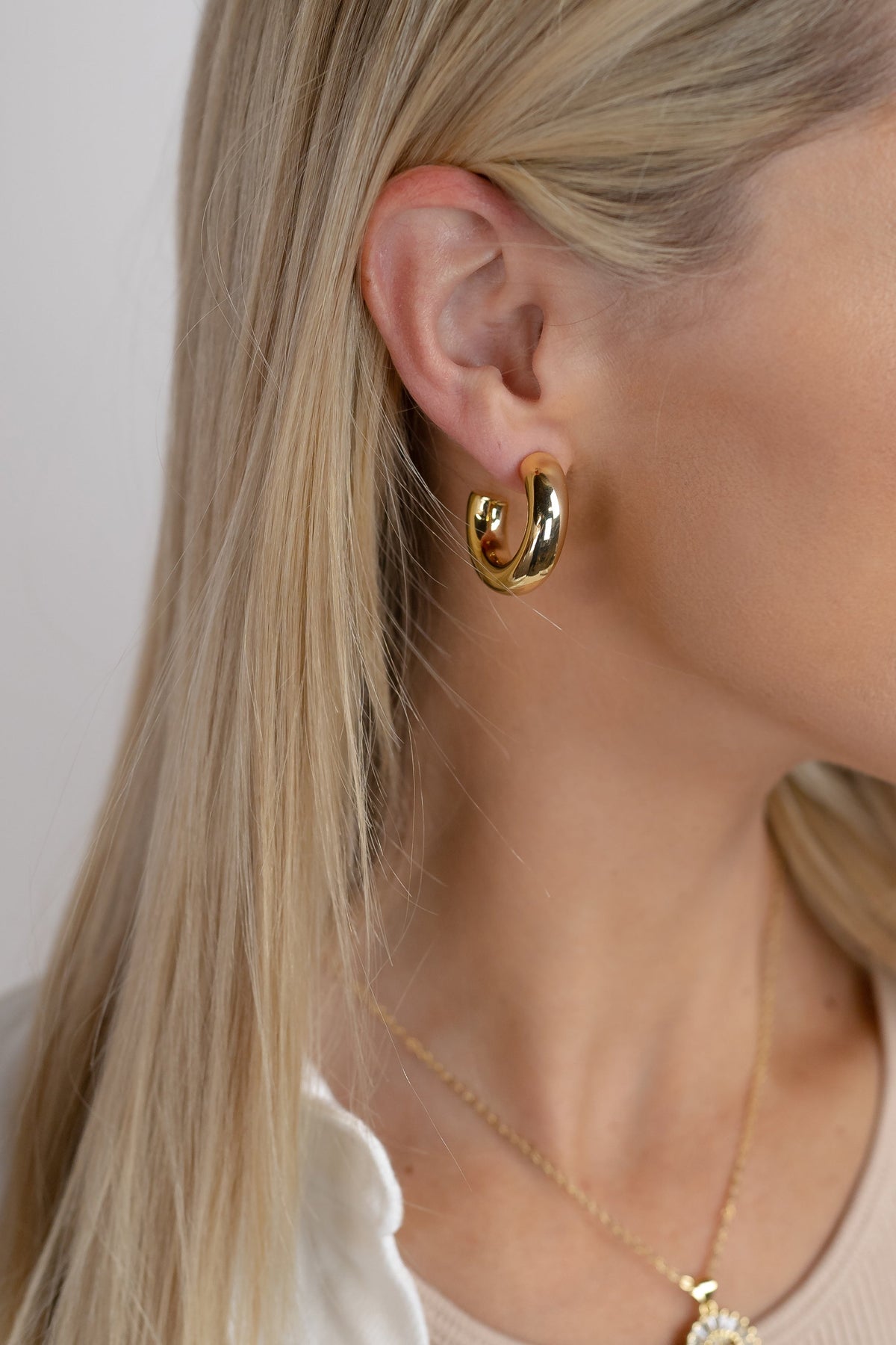 1" Harlowe Hoops