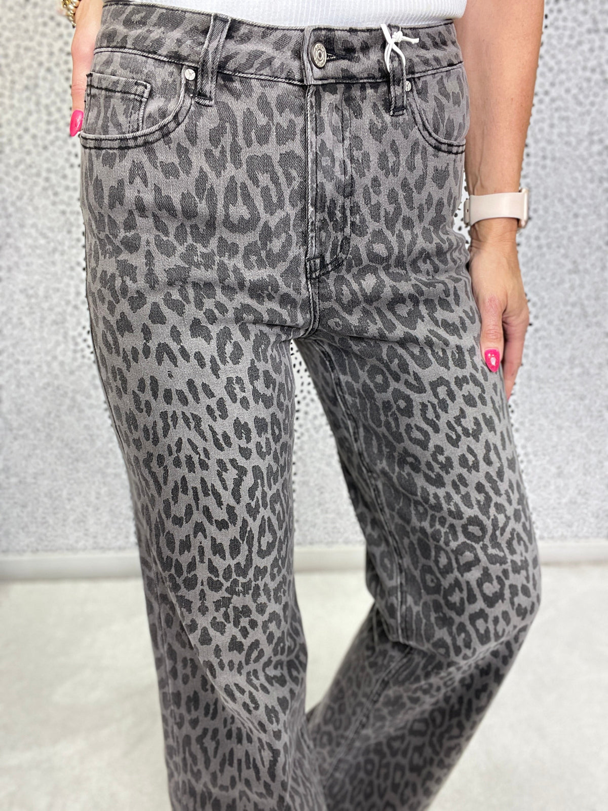 Leia High Rise Leopard Print Wide Leg Jeans 214 In Black