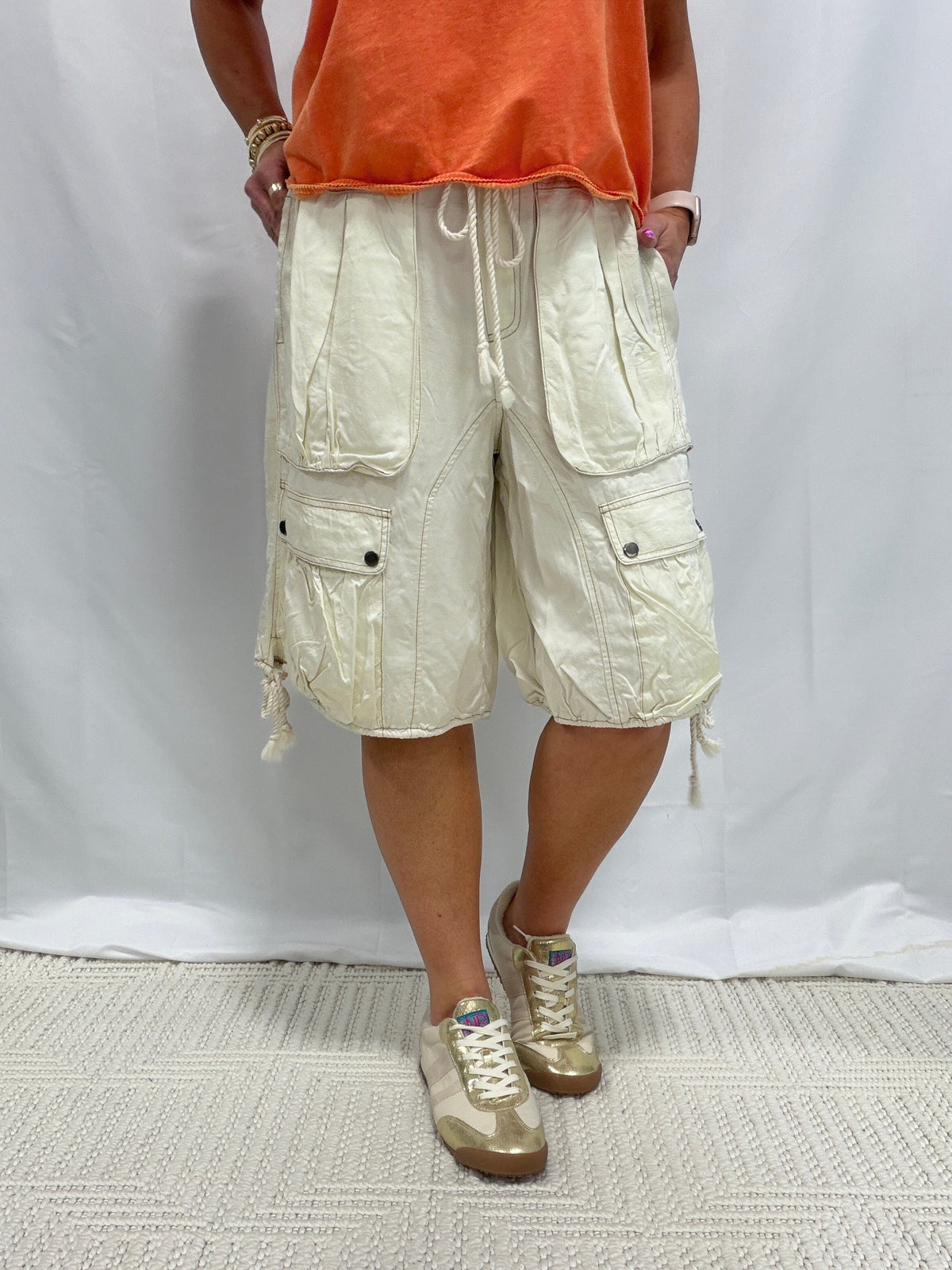 Oli & Hali All Your Adventures Mid-Rise Cargo Shorts In 2 Colors