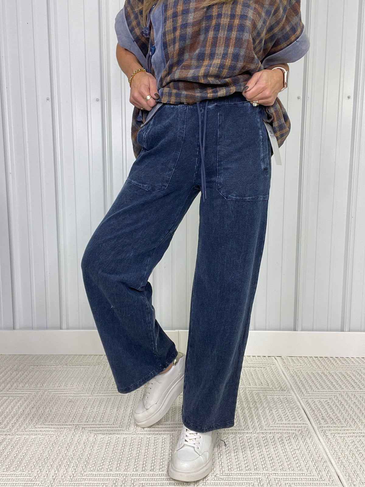 Move Mountains Mineral Wash Utility Pants In Denim