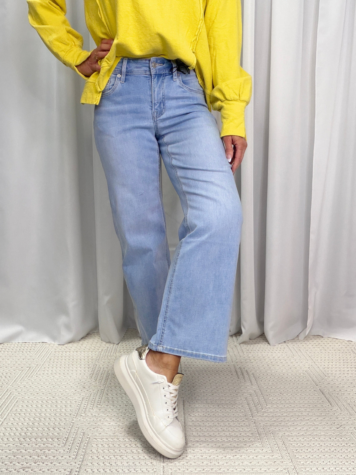Mica Mid-Rise Wide Leg Ankle Jeans 797 In Blue