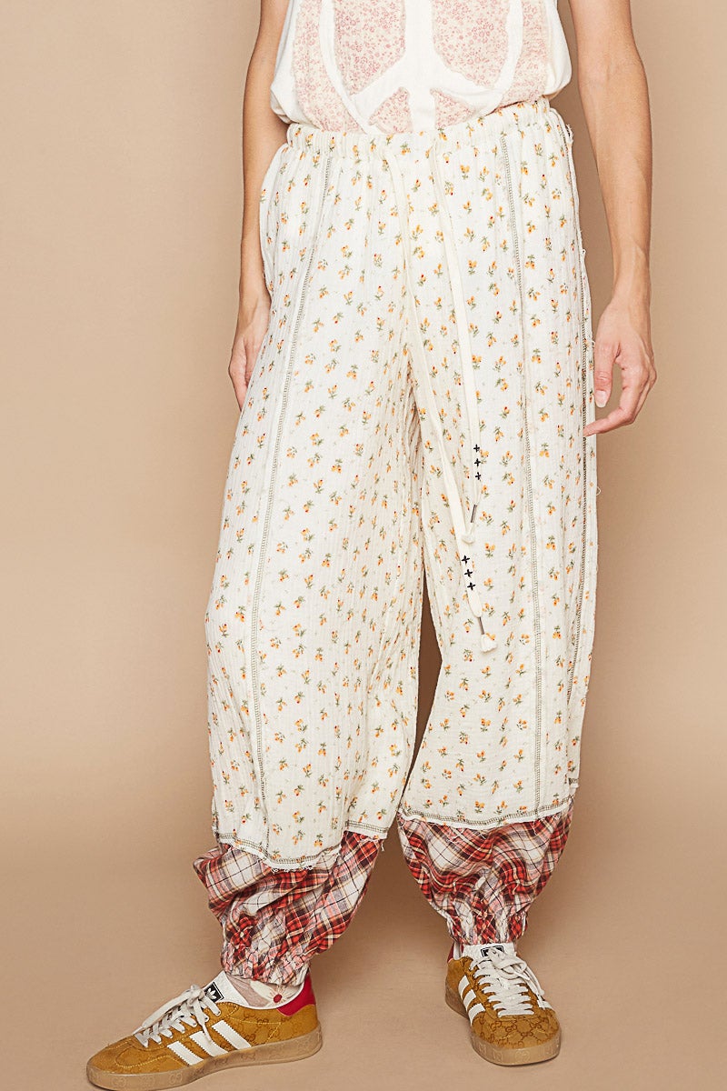 POL Meadow Muse Floral Pants In Ivory *Final Sale*
