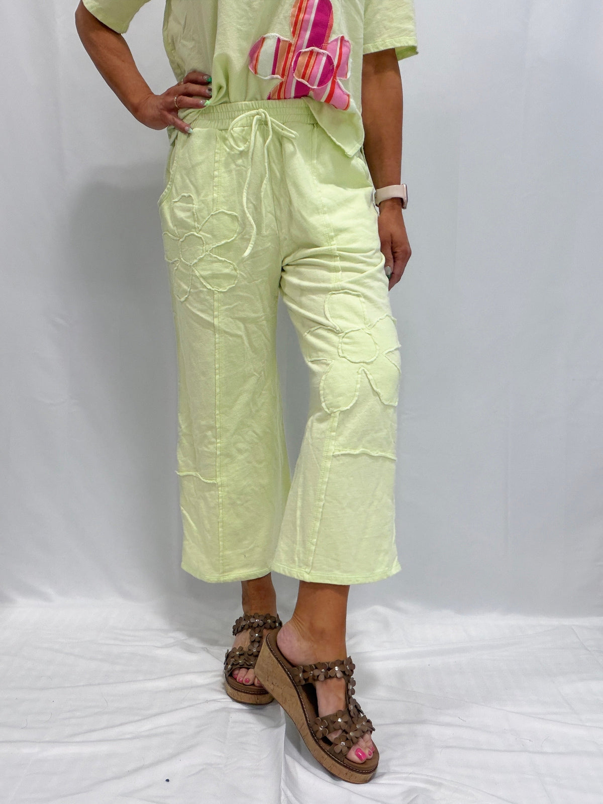 Solid Double Flower Patched Washed Pants In 2 Colors