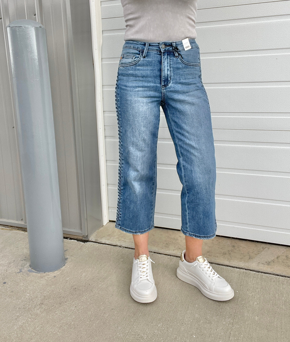 Judy Blue Chloe Braided Accent Wide Leg Crop Jeans 850