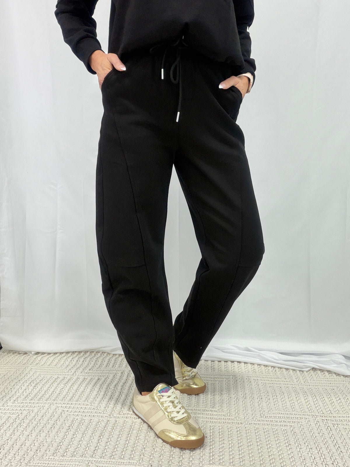 Bank It Drawstring Tapered Leg Sweatpants In Black