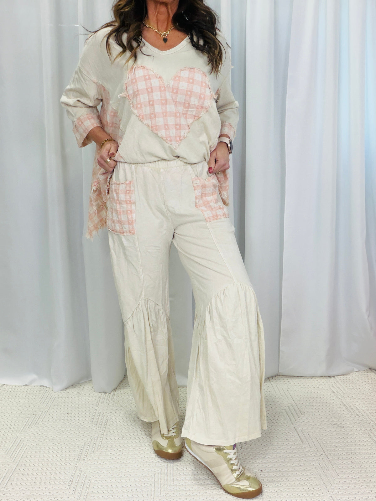 Rooftop Patio Heart Pocket Wide Flare Pants In 3 Colors