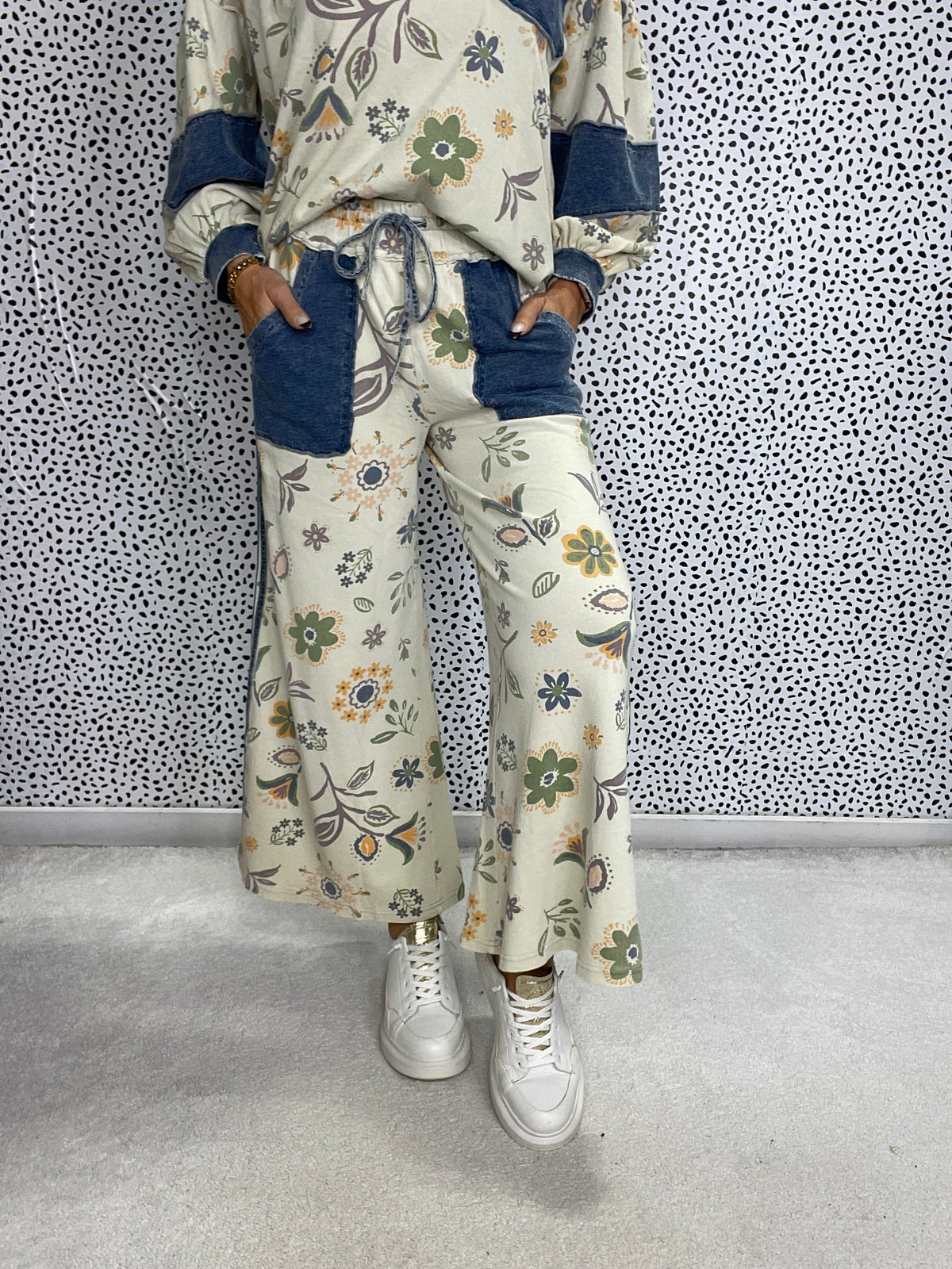 Garden Light Floral Printed Pants In 3 Colors