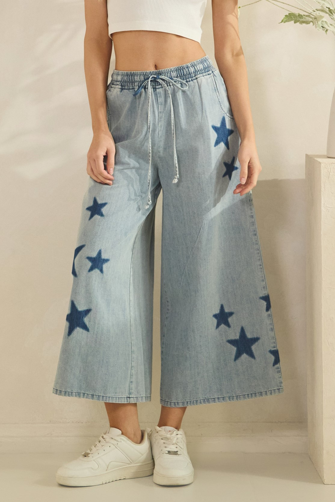 Chase My Dreams Starry Wide Leg Pants In Light Denim
