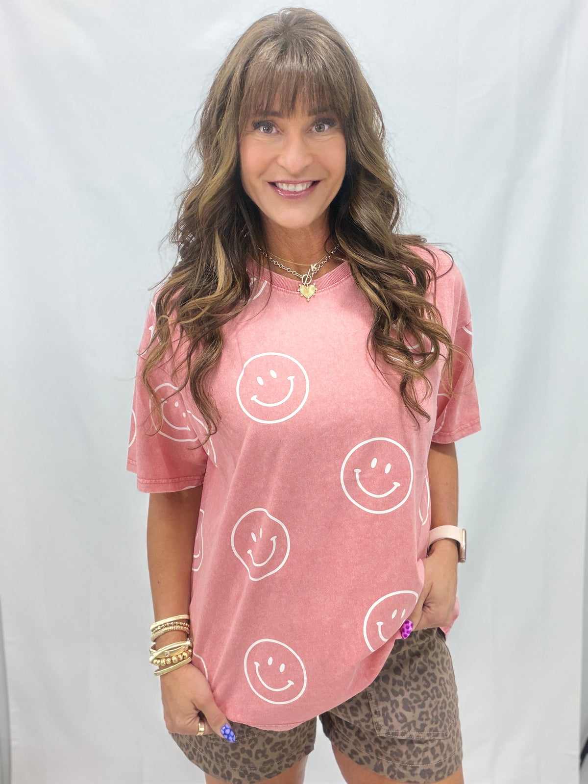 Kiss & Tell Energy Smiley Face Boxy Fit Top In Coral